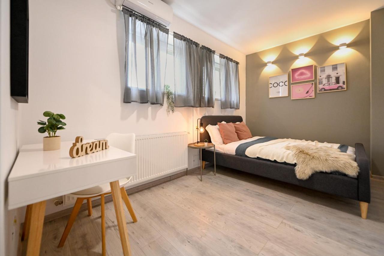 Splendid 2Br Apartment With Breathtaking Views Of Casa Poporului Bucharest Exterior photo