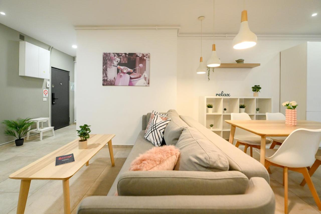 Splendid 2Br Apartment With Breathtaking Views Of Casa Poporului Bucharest Exterior photo