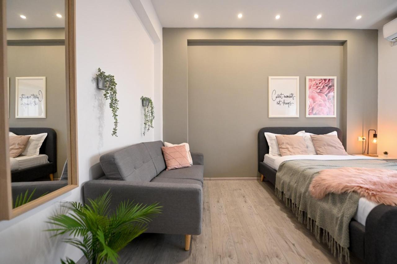 Splendid 2Br Apartment With Breathtaking Views Of Casa Poporului Bucharest Exterior photo