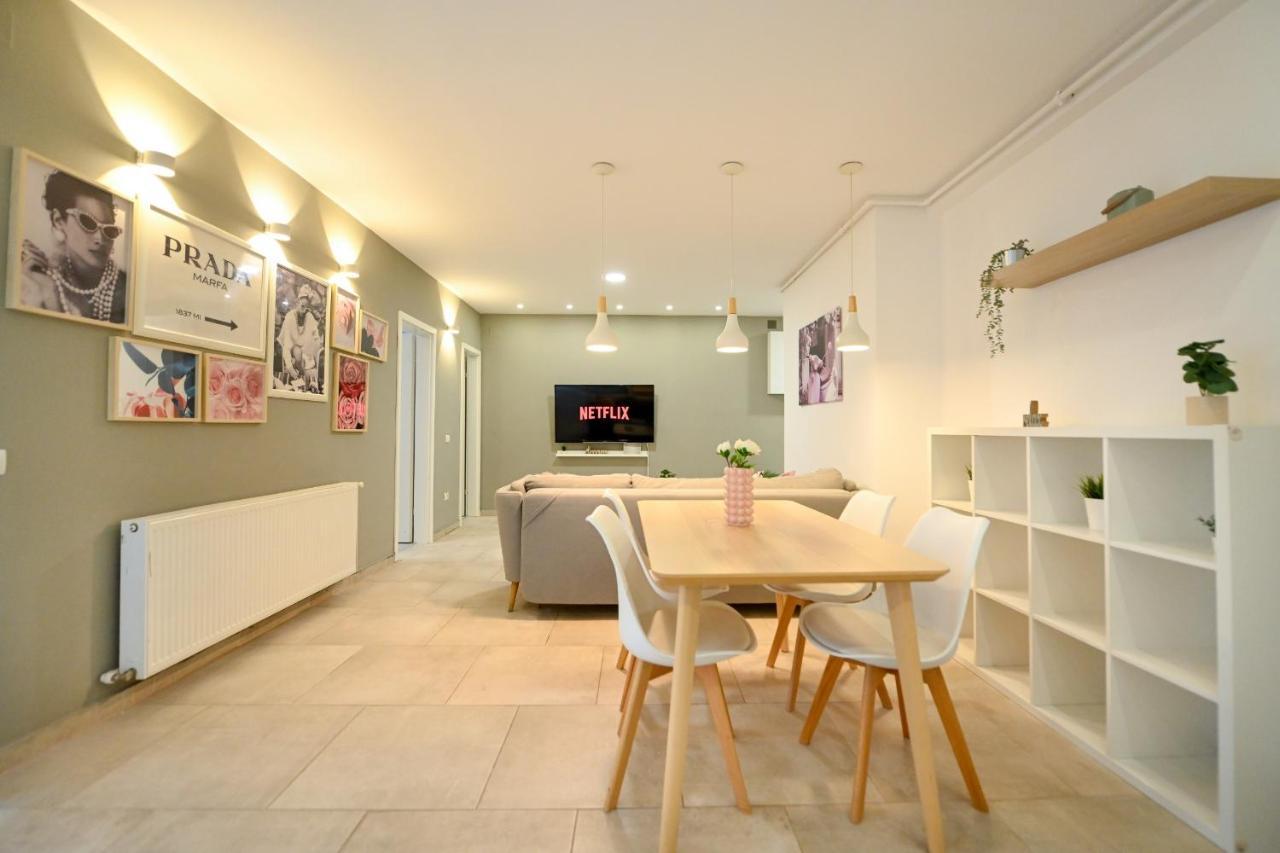 Splendid 2Br Apartment With Breathtaking Views Of Casa Poporului Bucharest Exterior photo