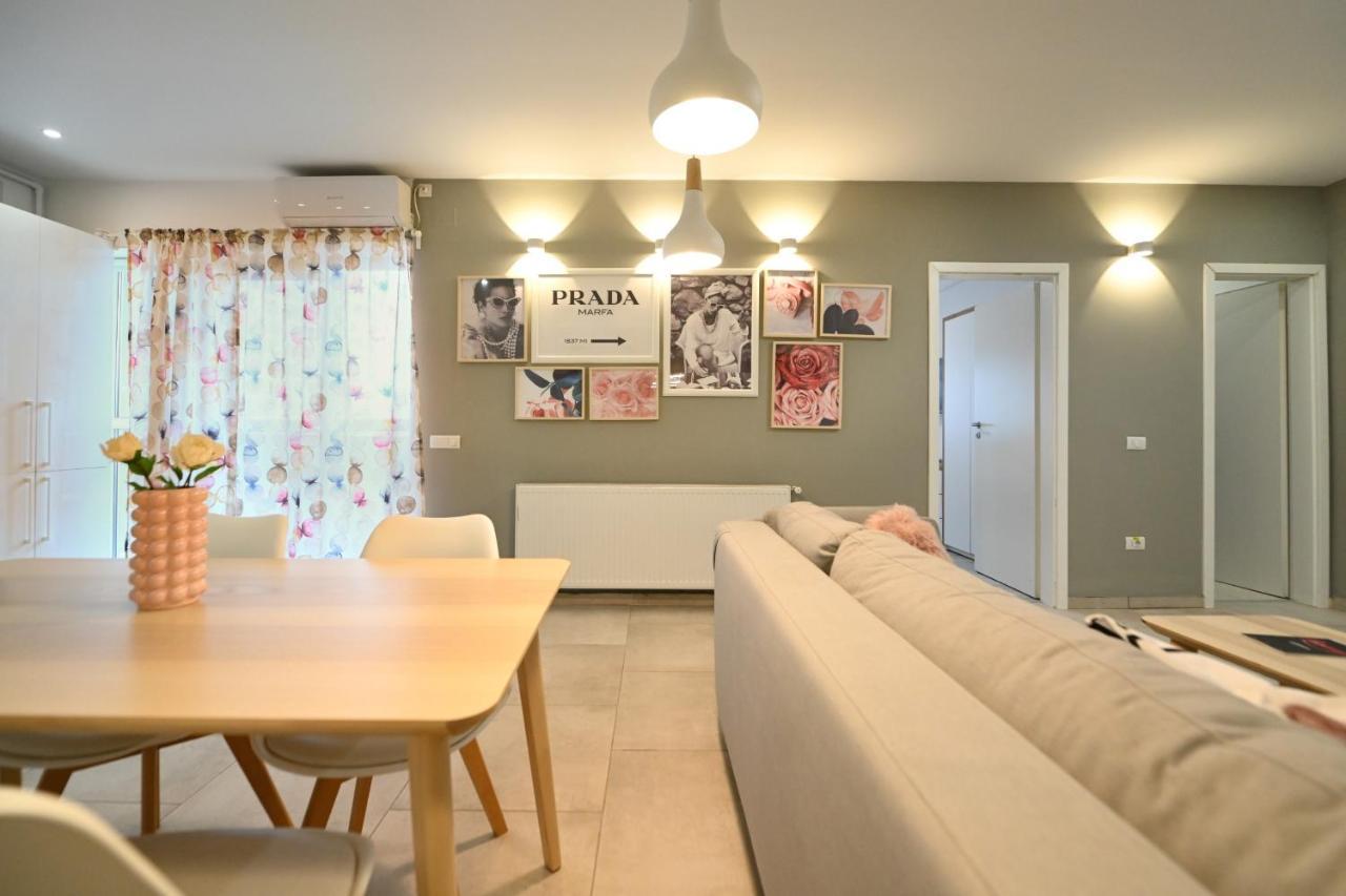 Splendid 2Br Apartment With Breathtaking Views Of Casa Poporului Bucharest Exterior photo