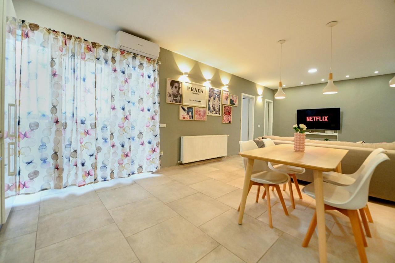 Splendid 2Br Apartment With Breathtaking Views Of Casa Poporului Bucharest Exterior photo
