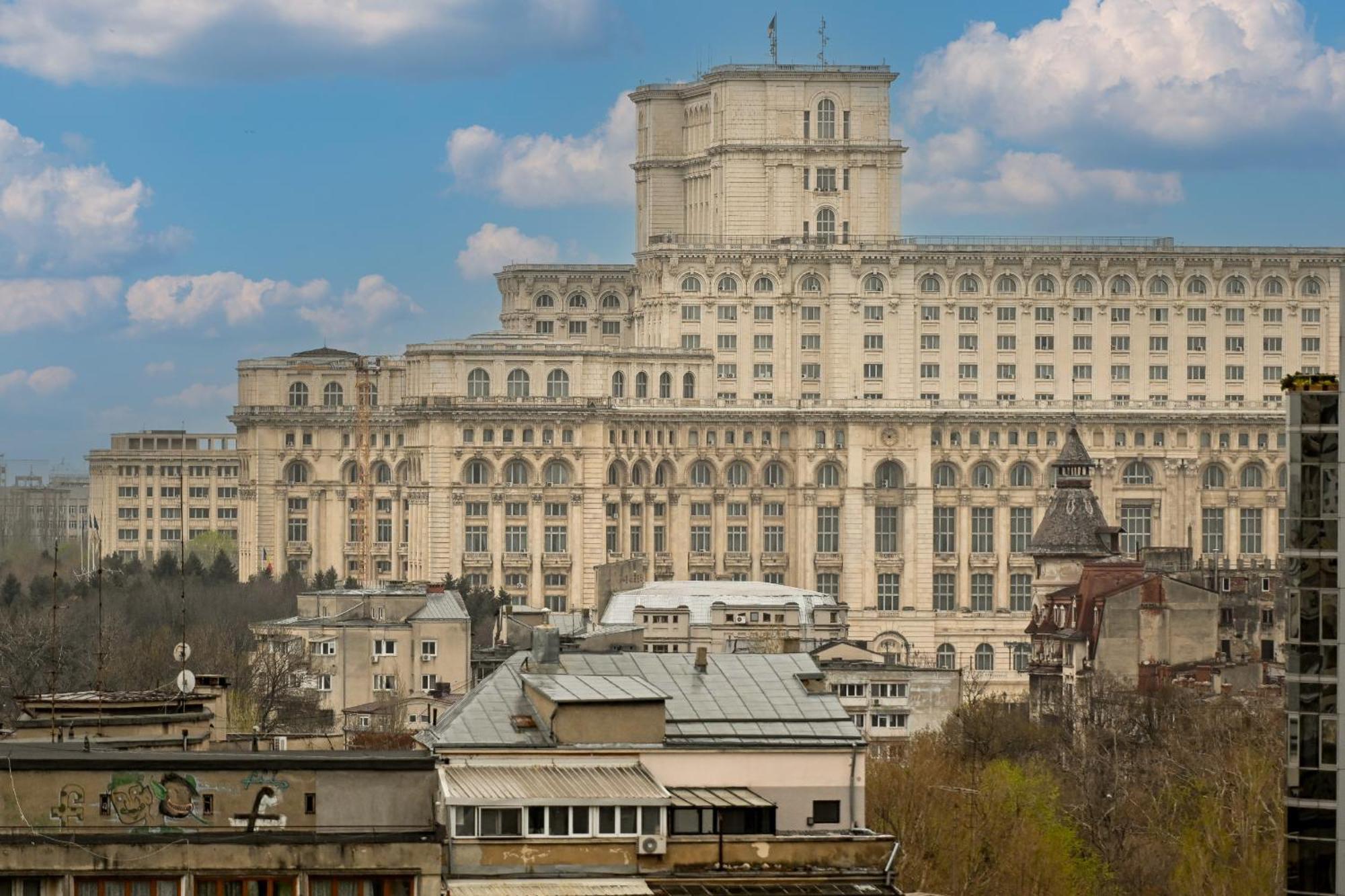 Splendid 2Br Apartment With Breathtaking Views Of Casa Poporului Bucharest Exterior photo